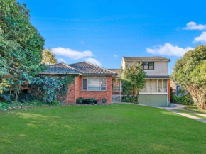 Carlingford Spacious 5BR Home Sleeps 10 Sydney